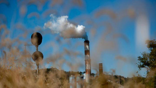 US Supreme Court blocks new toxic pollution changes