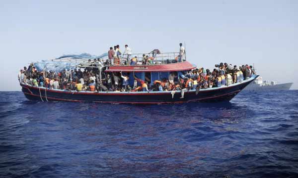 Warships rescue 2,000 off Libya coast