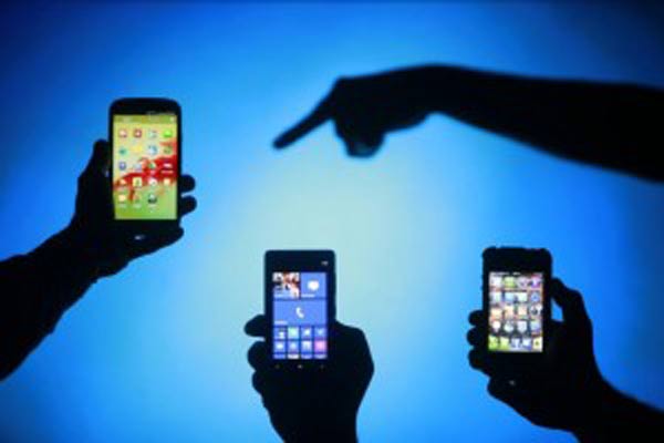 Smartphones interfere with implanted cardiac devices: Study