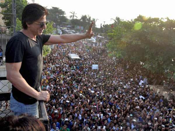 SRK Twitter followers reach 15 million mark