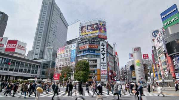 Japan falls back into recession