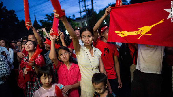 Nobel winner Suu Kyi on brink of power