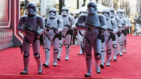 Star Wars: Force Awakens gets world premiere