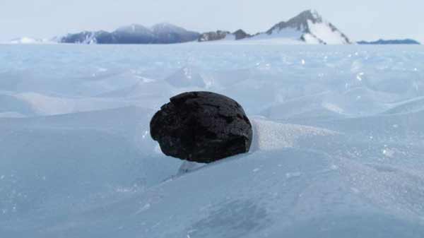 Iron meteorites ‘buried in Antarctica’ by the Sun