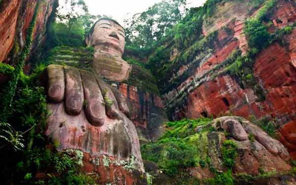 3 of the most unusual-yet-beautiful Buddha statues in the world