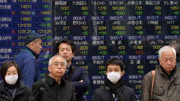 Asian stocks lower
