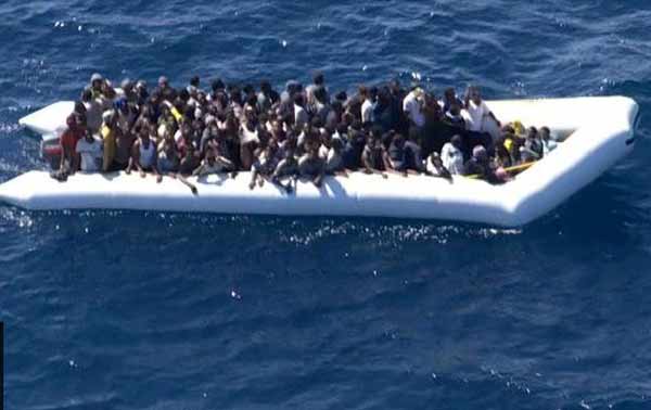 400 migrants feared dead after boat capsizes in Mediterranean