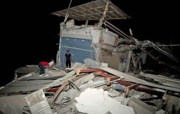 Magnitude-7.8 earthquake hits Ecuador; death toll 77