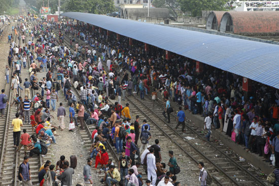 Mad rush of home-goers continues in Bangladesh