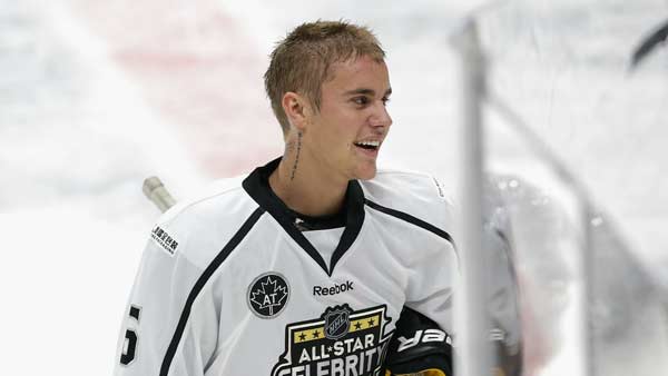 Justin Bieber bounces back from big hit at celebrity shootout