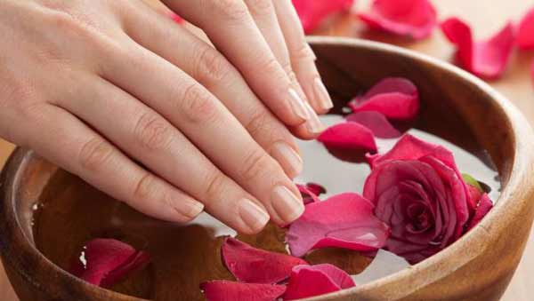 Tips to do perfect manicure at home