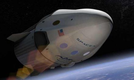 SpaceX to fly two tourists around Moon in 2018