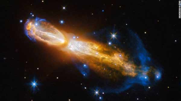 Explosive, stinky star death captured by Hubble telescope