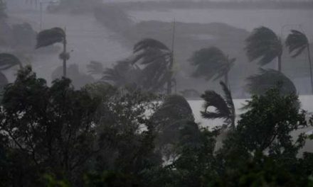 ‘Monster’ cyclone batters Australia