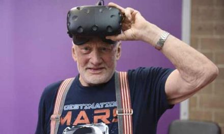 Buzz Aldrin takes you to Mars in VR