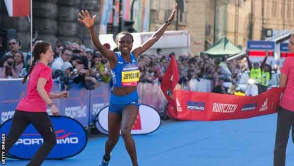 Kenya’s Jepkosgei sets four world records