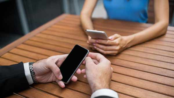 Your smartphone apps secretly talking, breaching security, finds study