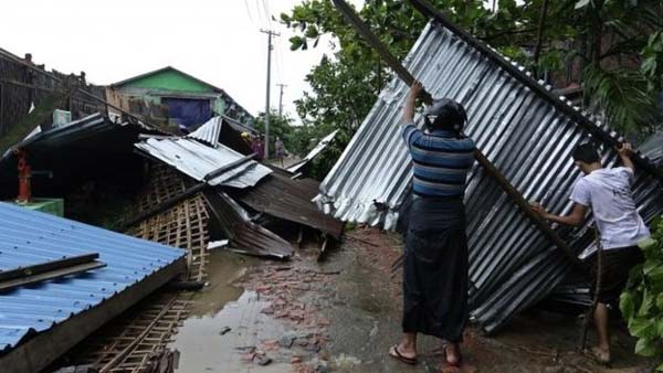 5 killed as deadly Cyclone Mora hits Bangladesh