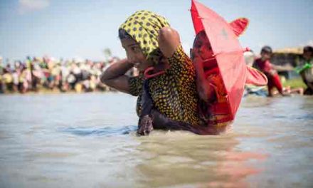 15,000 Rohingyas stranded near Bangladesh border