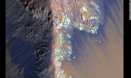 Flows of ‘water’ on Mars may actually be sand